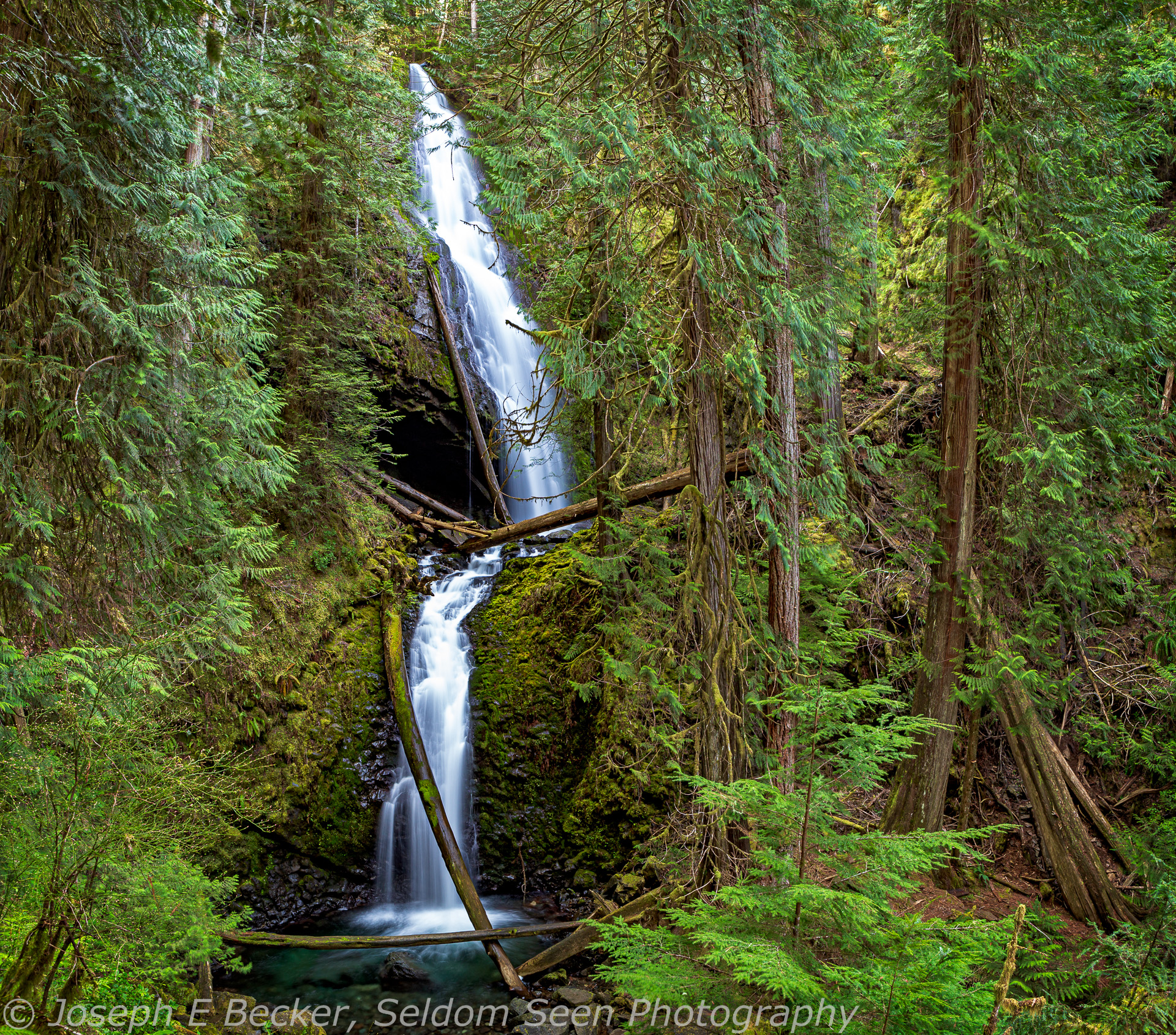 Murhut Falls